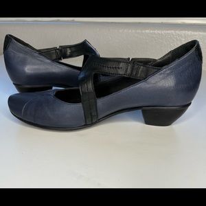 Fidji Women’s Leather Slip On Shoes Blue Black size 38